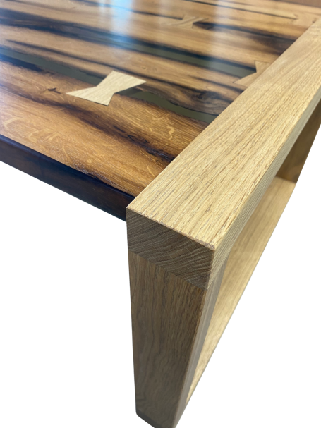 Table basse Coffee en bois massif fabriquée sur mesure par Cay Design