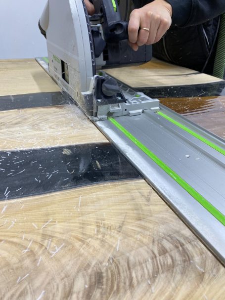 Découpe d'un plateau rivière aux dimensions définitives