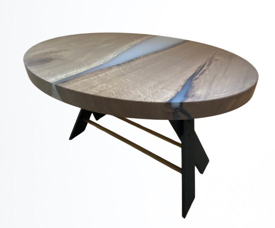 Piètement bois effet acier noir de la table d’appoint Aloma