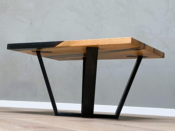 Table basse design Cerezo dans un intérieur moderne