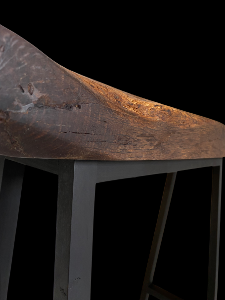 Détail du chêne ancien massif de la console artisanale Vetus