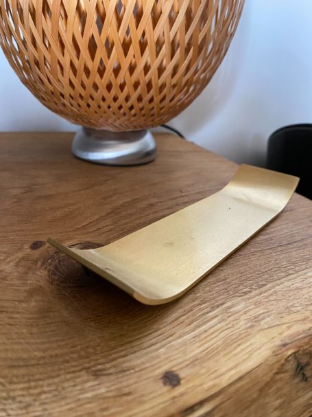 Meuble télévision design Curvus dans un intérieur contemporain